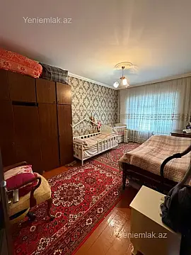 Satılır 3 otaqlı köhnə tikili 90 m²