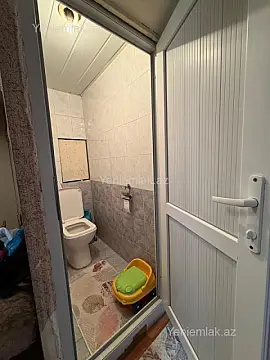 Satılır 3 otaqlı köhnə tikili 90 m²