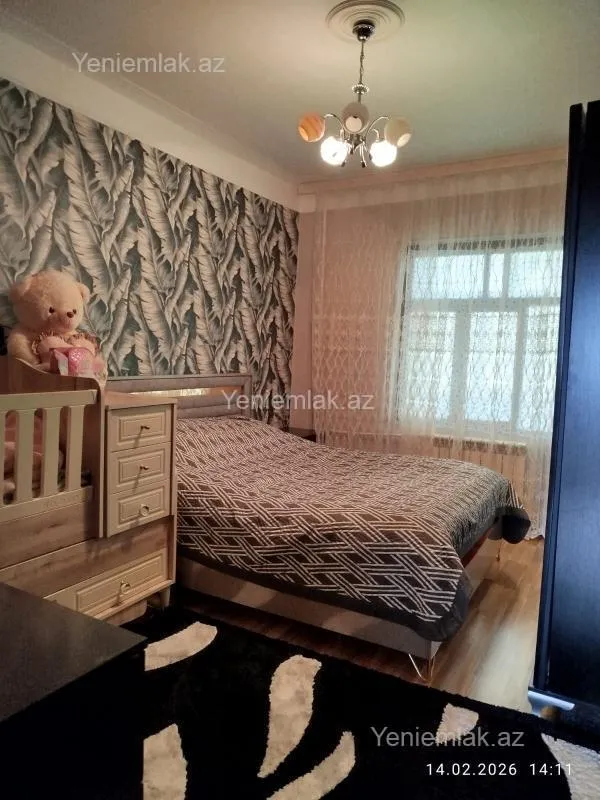 Satılır 4 otaqlı köhnə tikili 110 m²