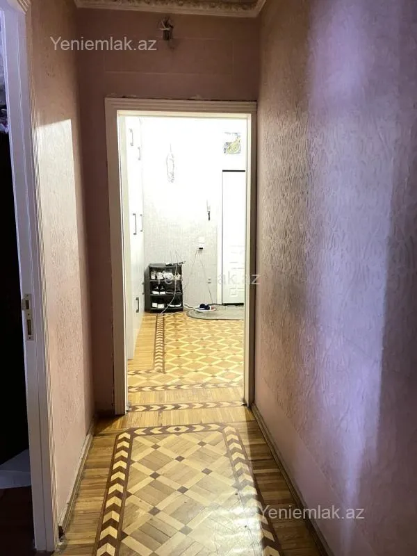 Satılır 5 otaqlı köhnə tikili 120 m²