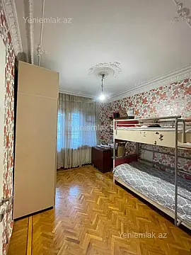 Satılır 5 otaqlı köhnə tikili 120 m²