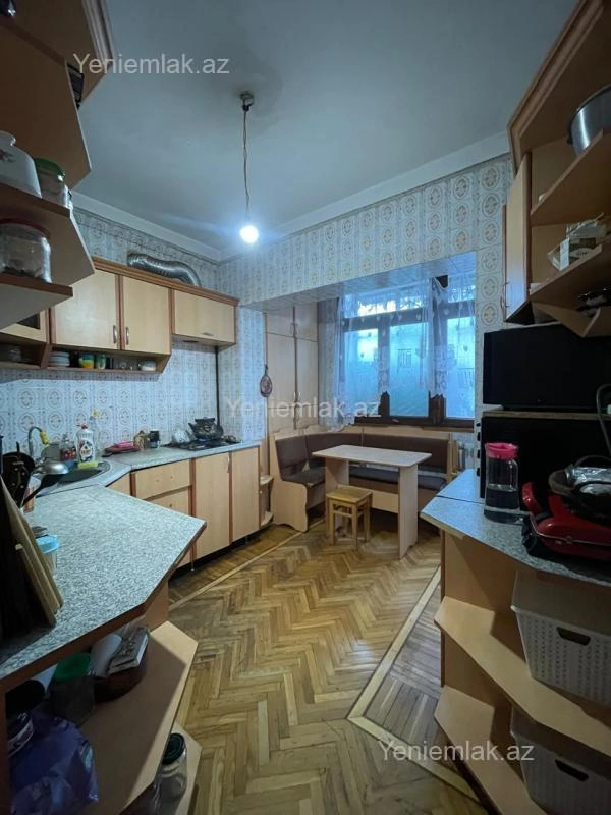 Satılır 5 otaqlı köhnə tikili 120 m²