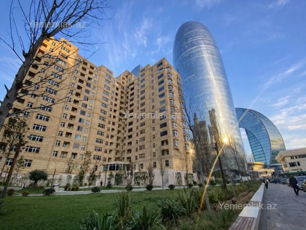 Satılır 3 otaqlı yeni tikili 128 m²