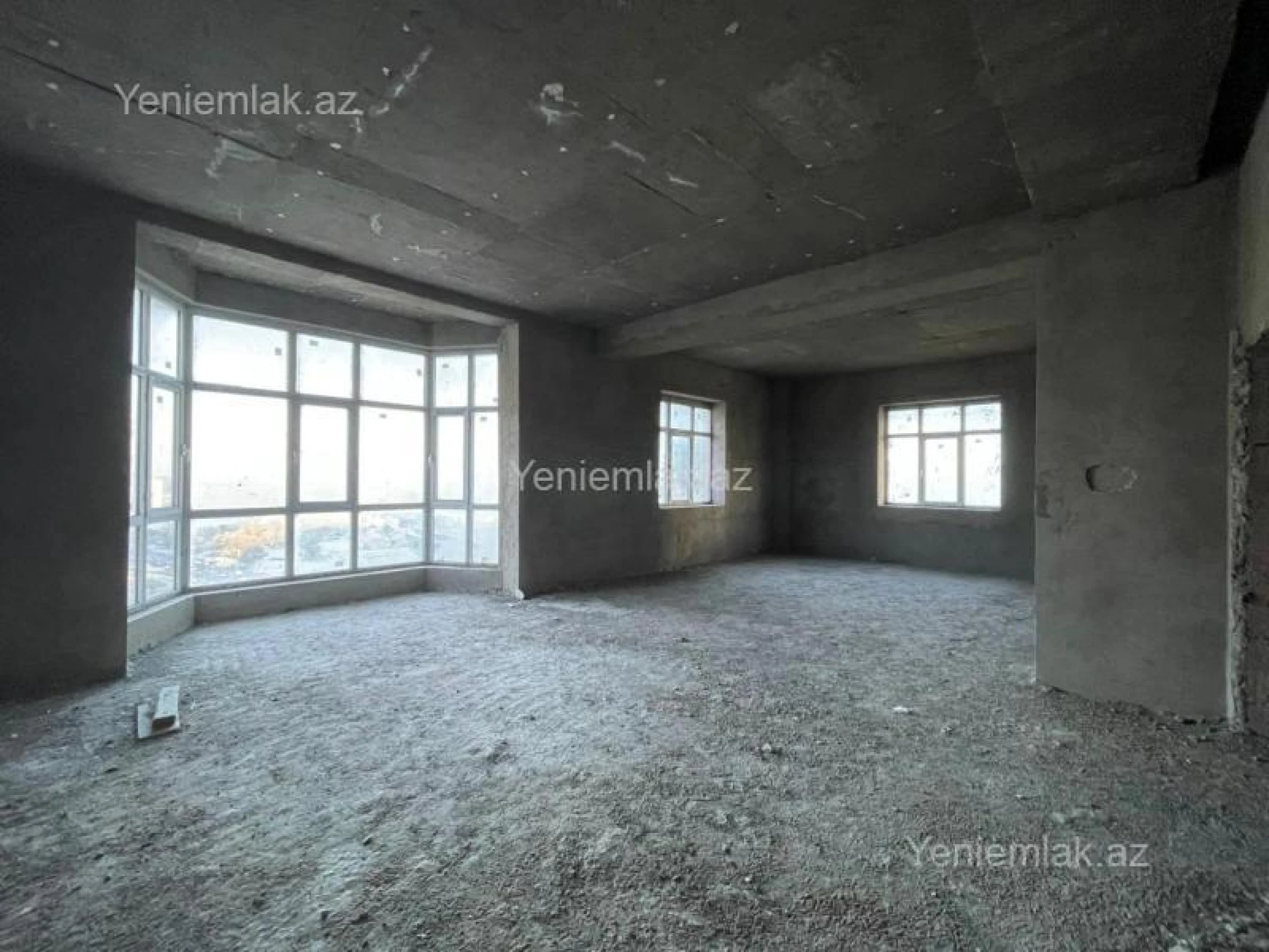 Satılır 3 otaqlı yeni tikili 128 m²