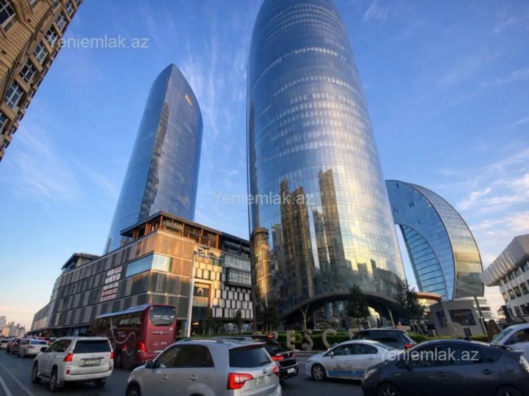 Satılır 3 otaqlı yeni tikili 128 m²