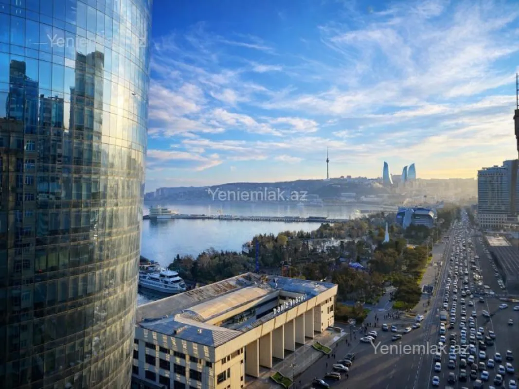 Satılır 3 otaqlı yeni tikili 128 m²