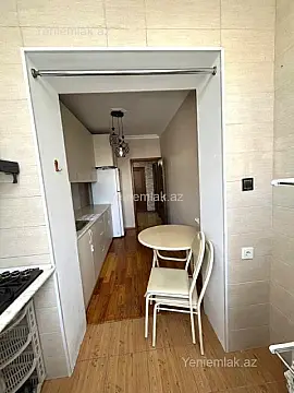 Satılır 2 otaqlı köhnə tikili 65 m²