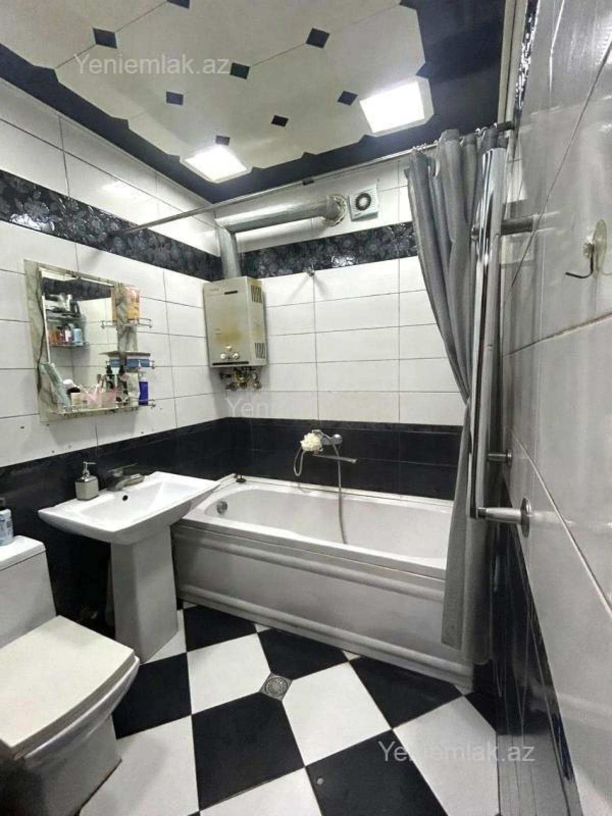 Satılır 2 otaqlı köhnə tikili 65 m²