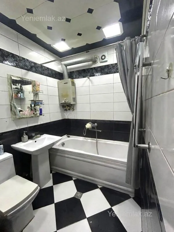 Satılır 2 otaqlı köhnə tikili 65 m²