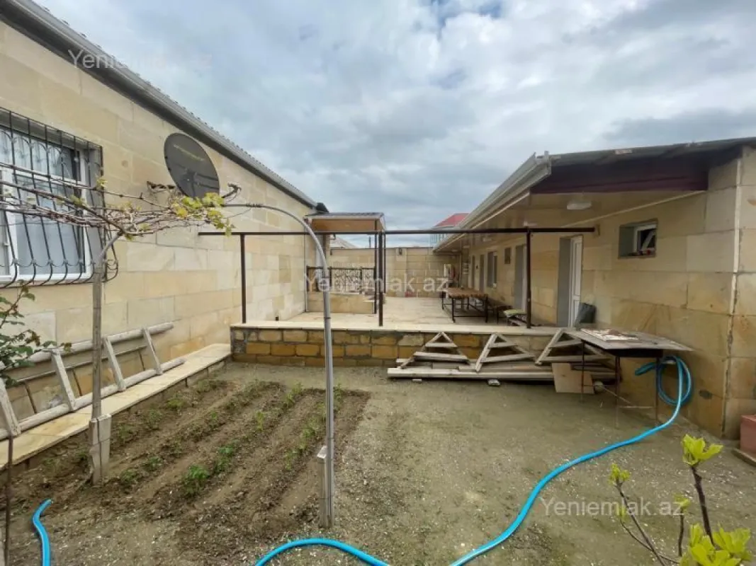 Satılır 3 otaqlı həyət evi 110 m²