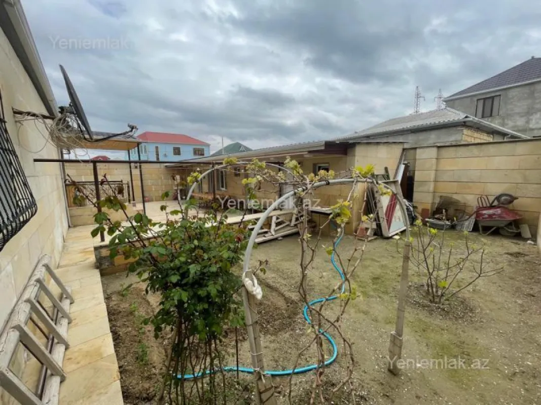 Satılır 3 otaqlı həyət evi 110 m²