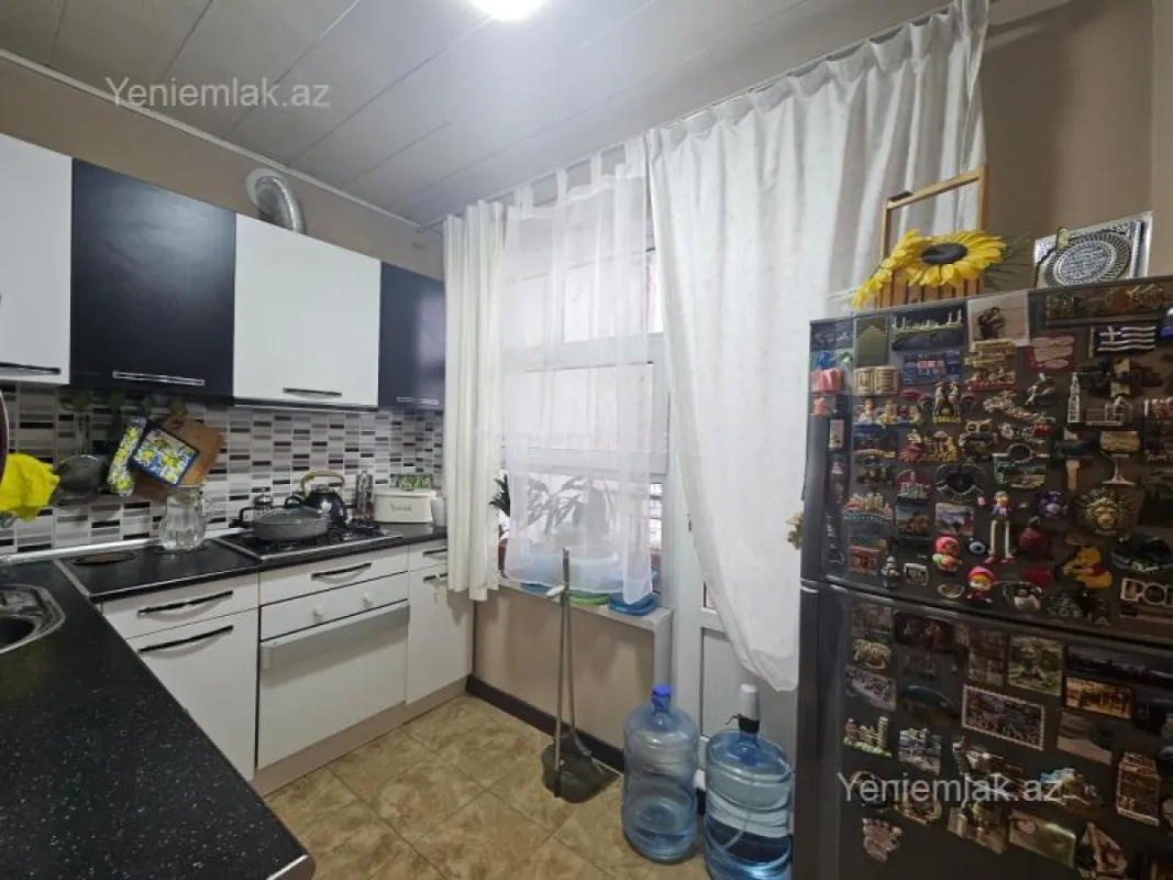 Satılır 5 otaqlı köhnə tikili 120 m²