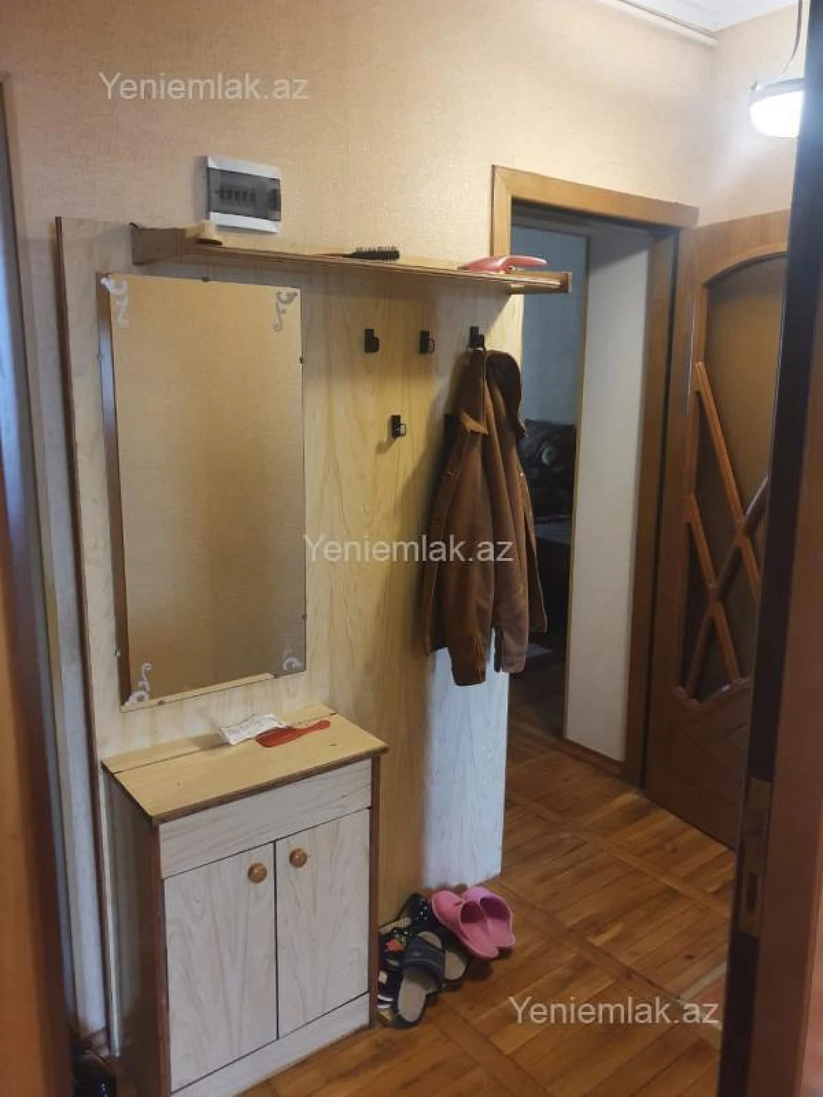 Satılır 3 otaqlı köhnə tikili 75 m²
