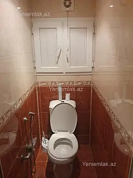 Satılır 3 otaqlı köhnə tikili 75 m²