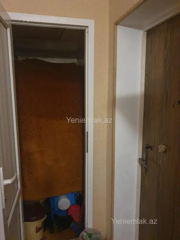 Satılır 3 otaqlı köhnə tikili 75 m²