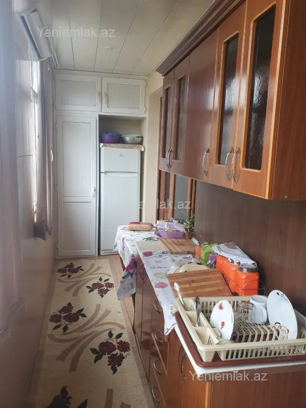 Satılır 3 otaqlı köhnə tikili 75 m²