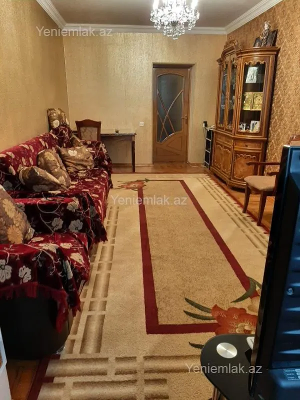 Satılır 3 otaqlı köhnə tikili 75 m²