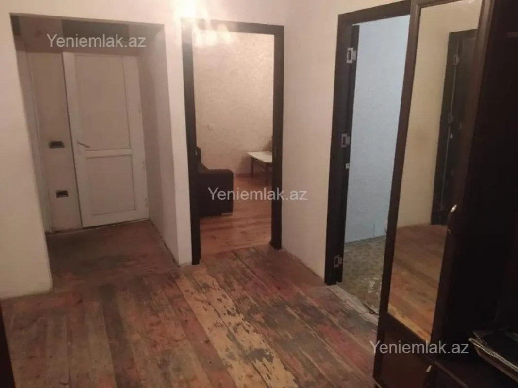 Satılır 3 otaqlı köhnə tikili 80 m²