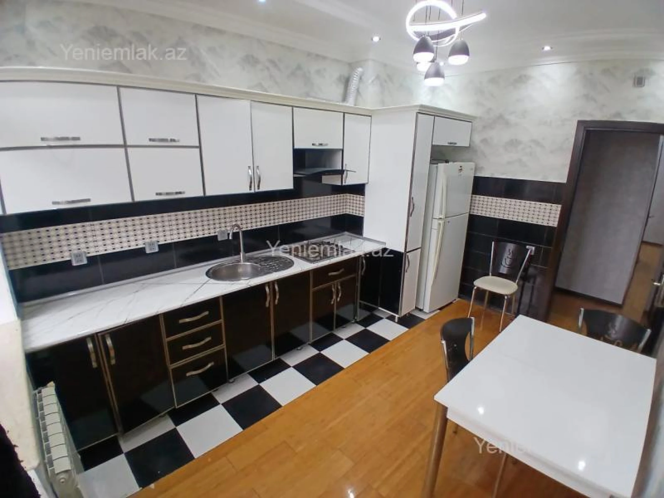 Satılır 3 otaqlı yeni tikili 117 m²