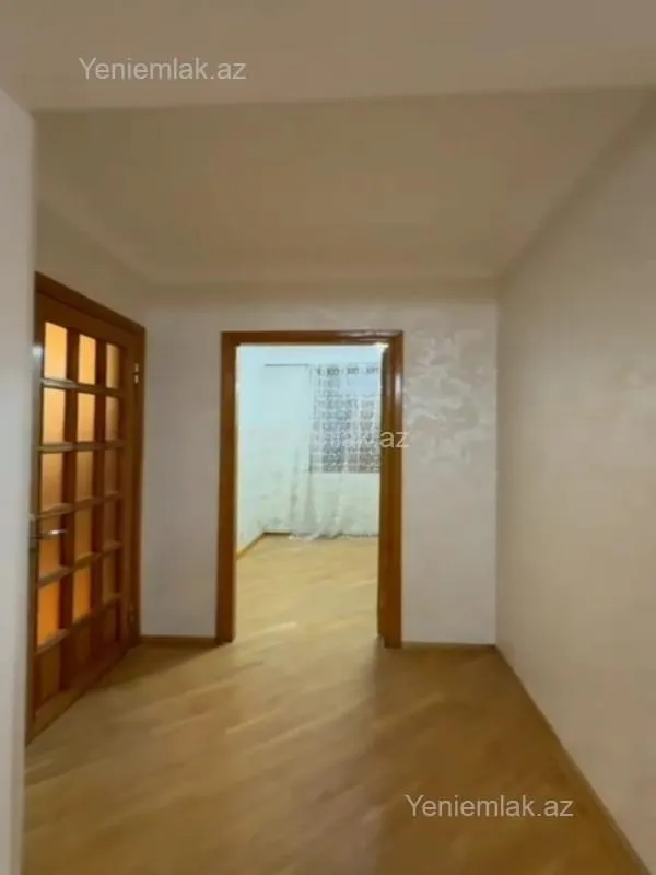 Satılır 3 otaqlı köhnə tikili 75 m²