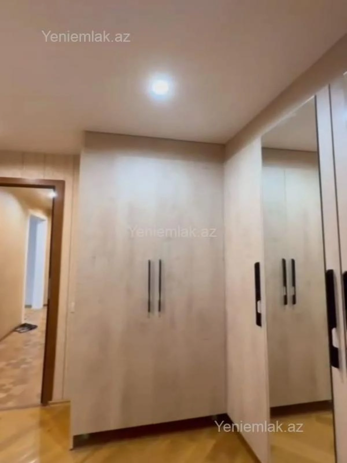 Satılır 3 otaqlı köhnə tikili 75 m²