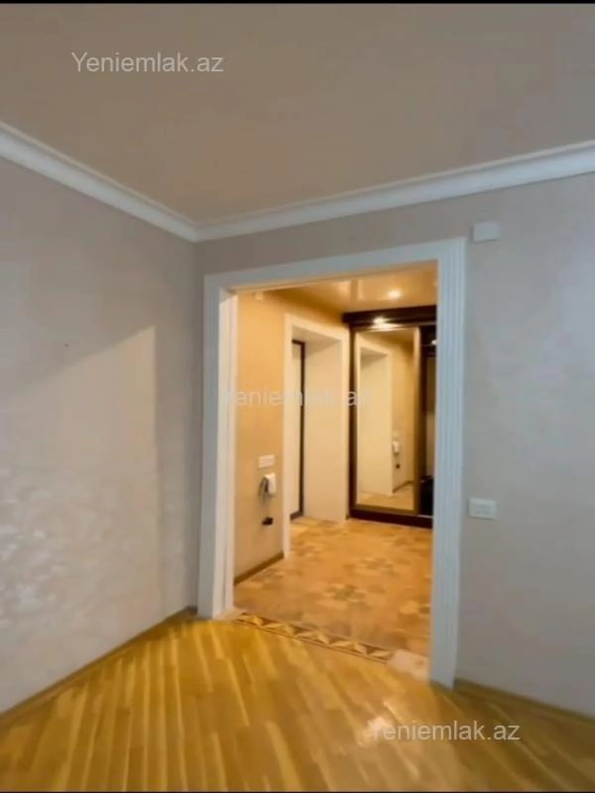 Satılır 3 otaqlı köhnə tikili 75 m²