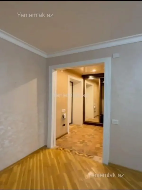 Satılır 3 otaqlı köhnə tikili 75 m²