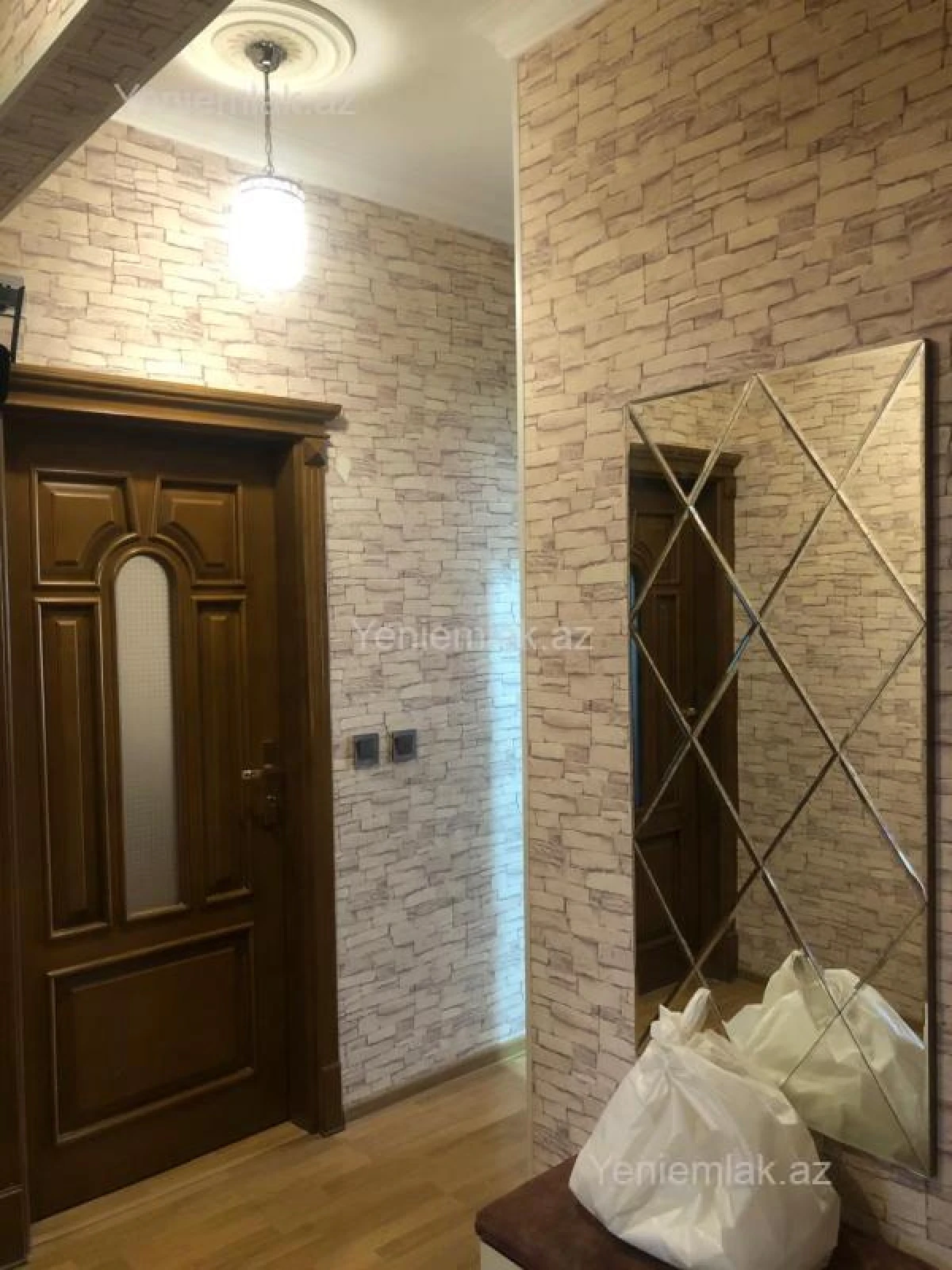 Satılır 3 otaqlı köhnə tikili 80 m²