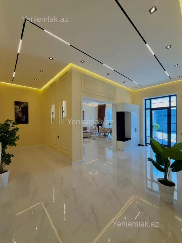 Satılır 4 otaqlı həyət evi 190 m²