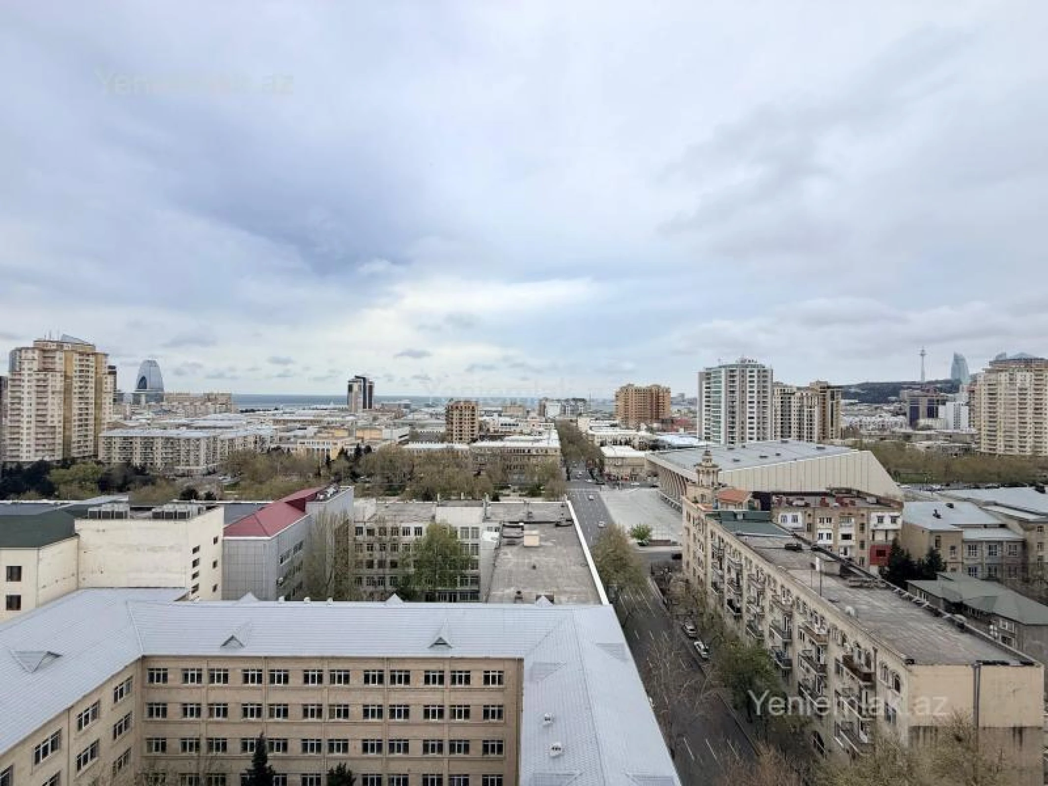 Satılır 4 otaqlı yeni tikili 220 m²