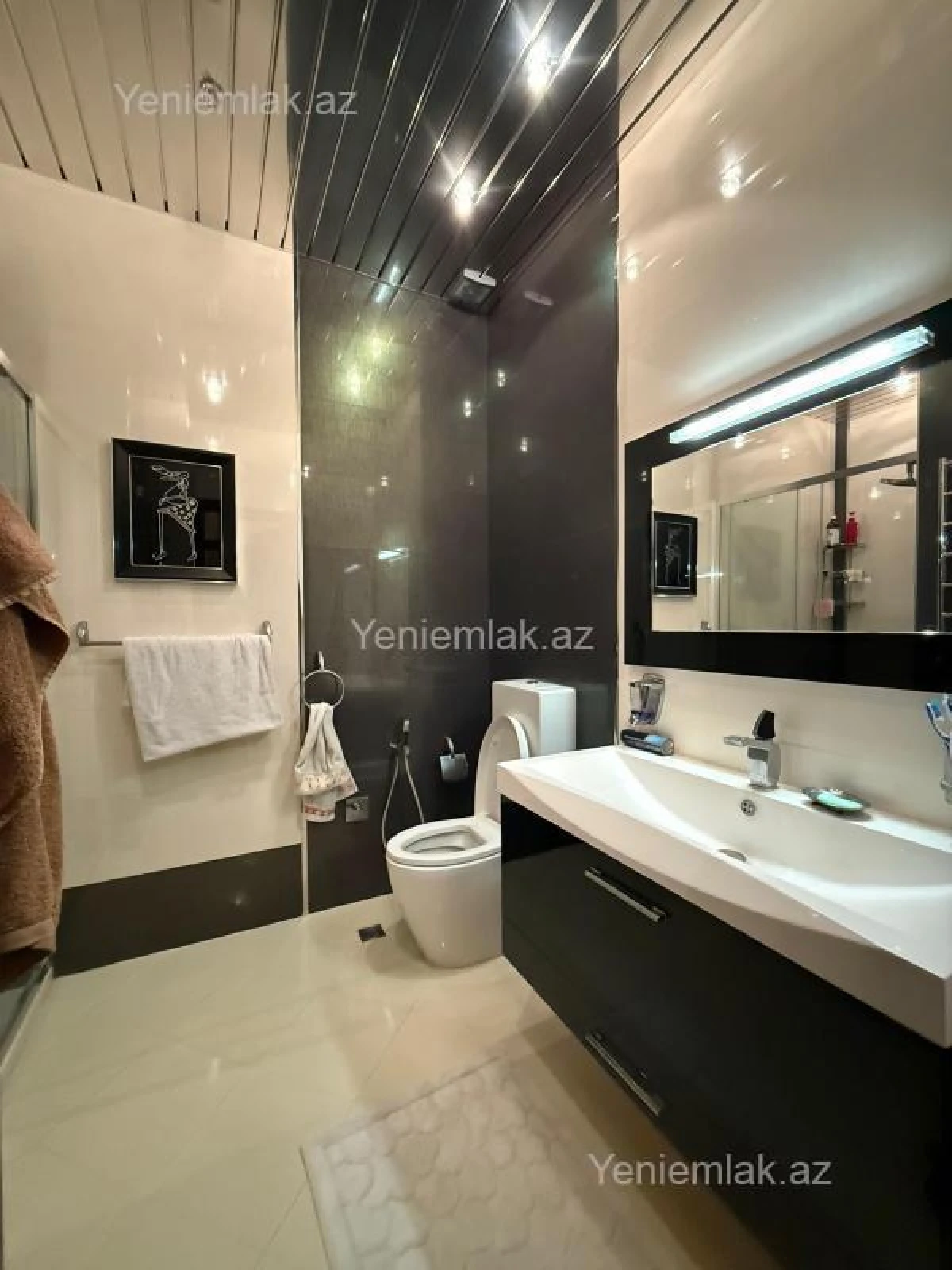Satılır 4 otaqlı yeni tikili 220 m²