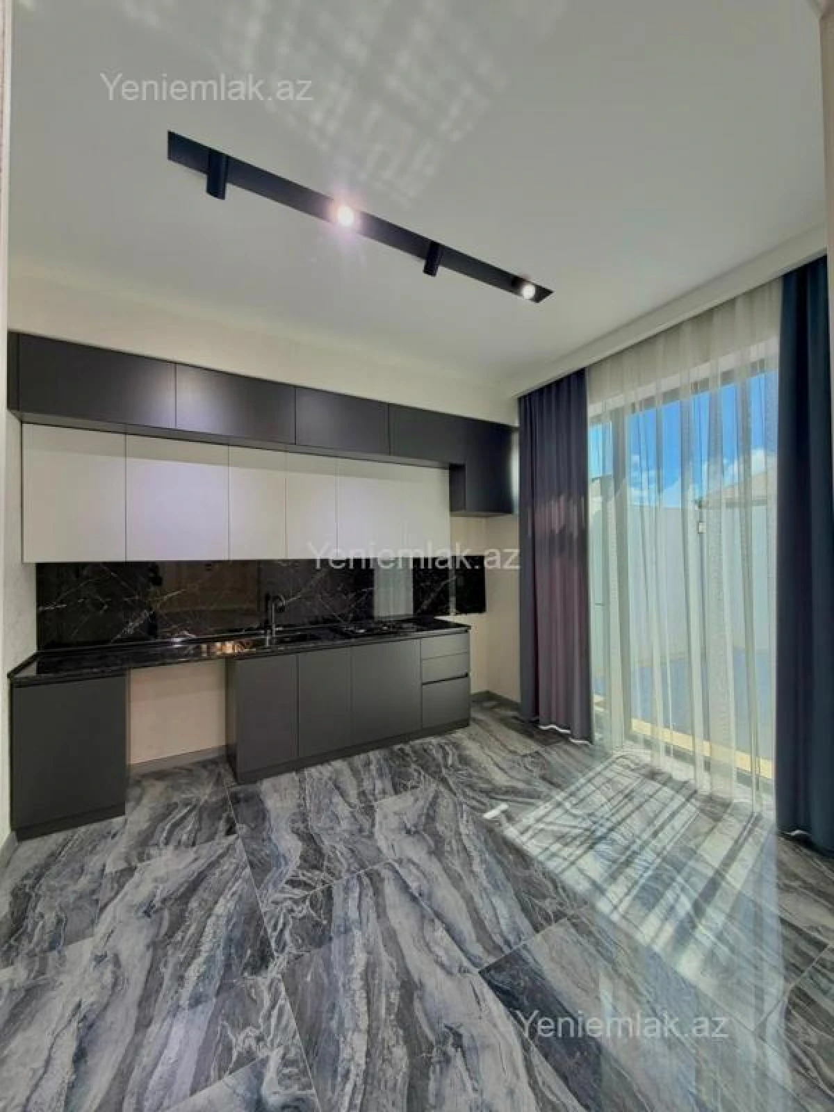 Satılır 4 otaqlı həyət evi 130 m²