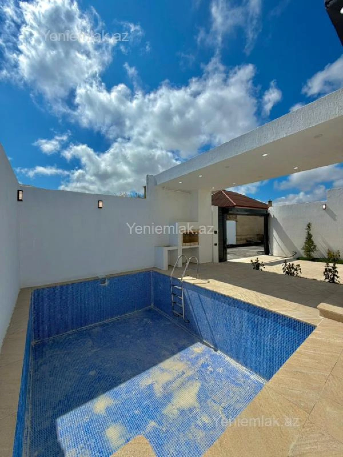 Satılır 4 otaqlı həyət evi 130 m²