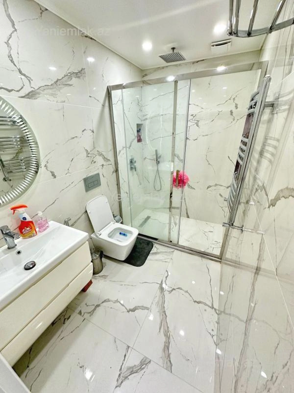 Satılır 2 otaqlı yeni tikili 60 m²