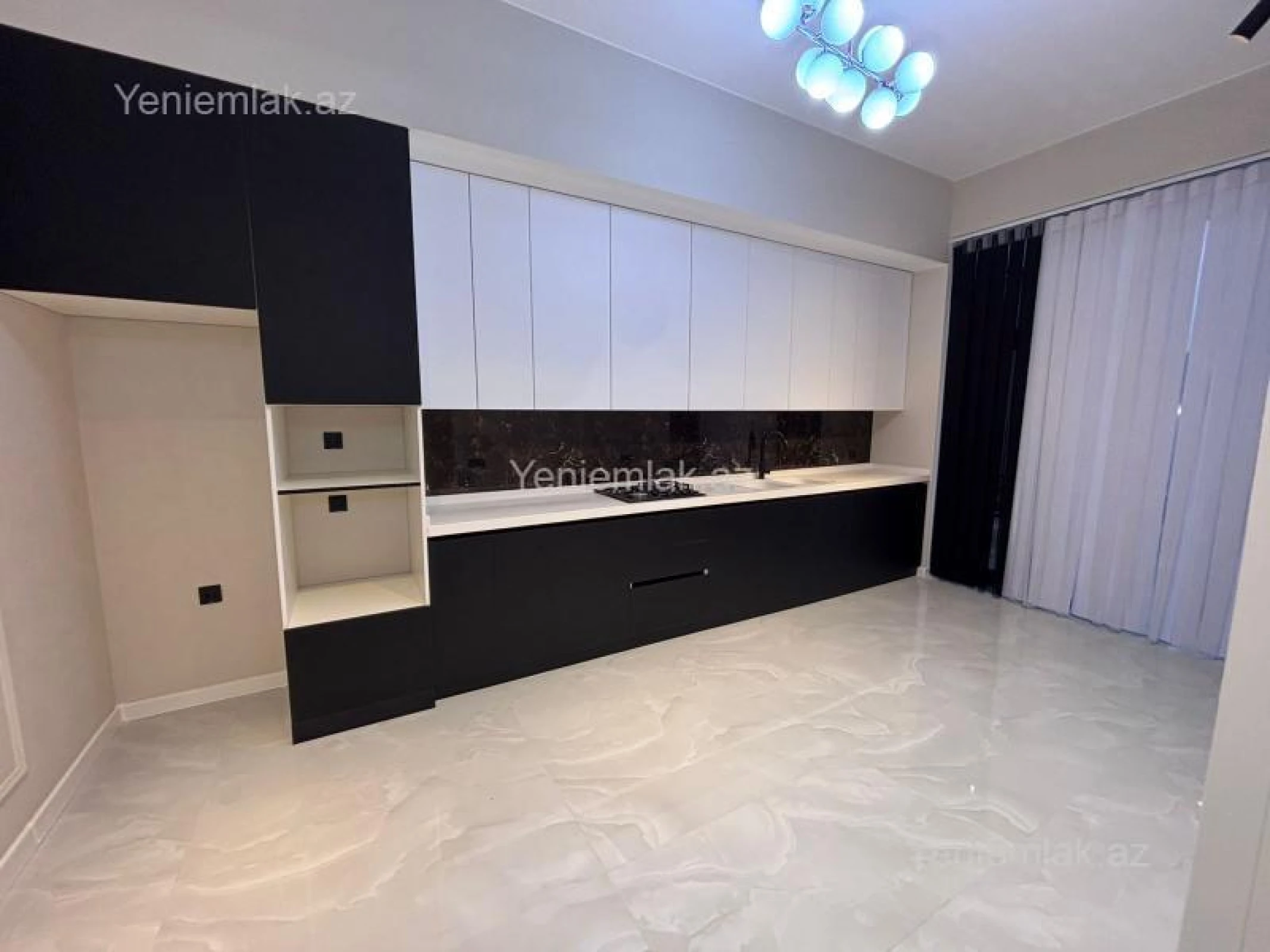 Satılır 4 otaqlı həyət evi 160 m²