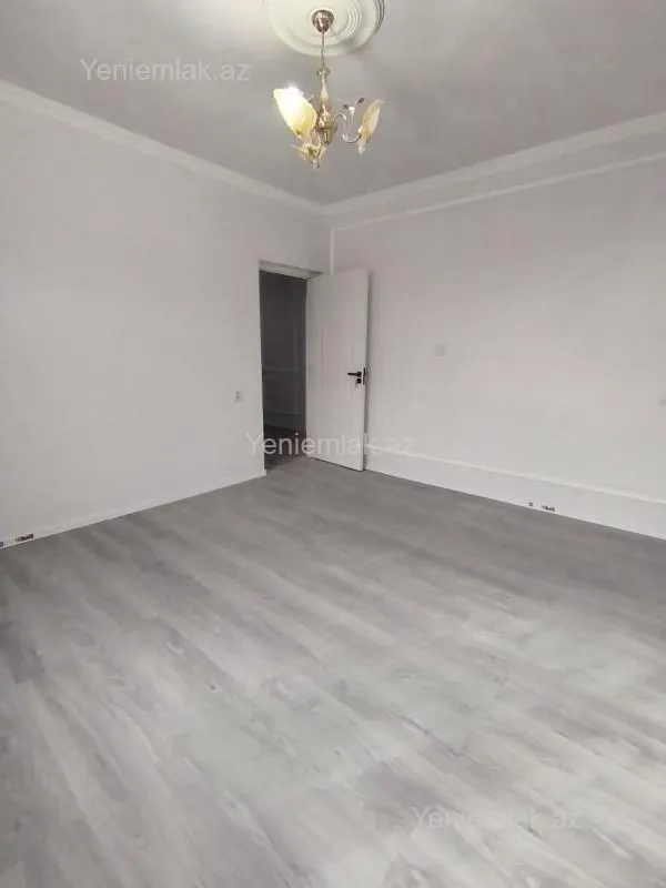 Satılır 5 otaqlı həyət evi 160 m²