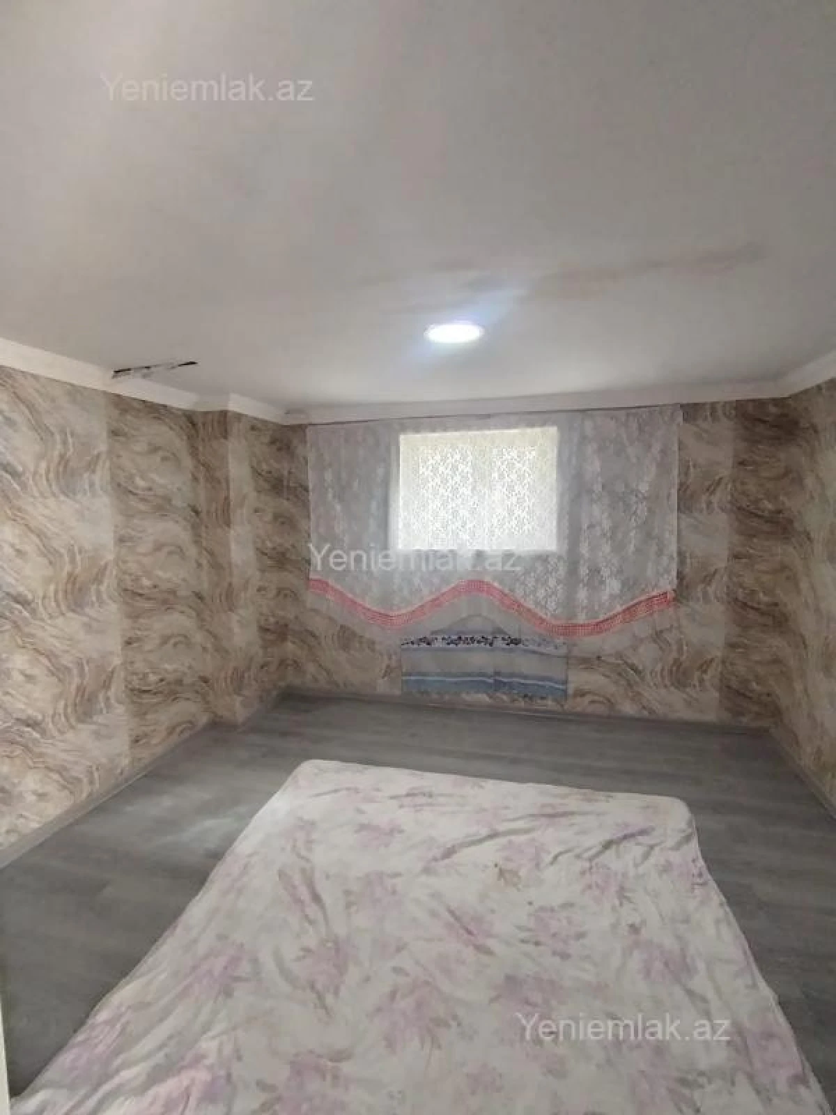 Satılır 5 otaqlı həyət evi 160 m²