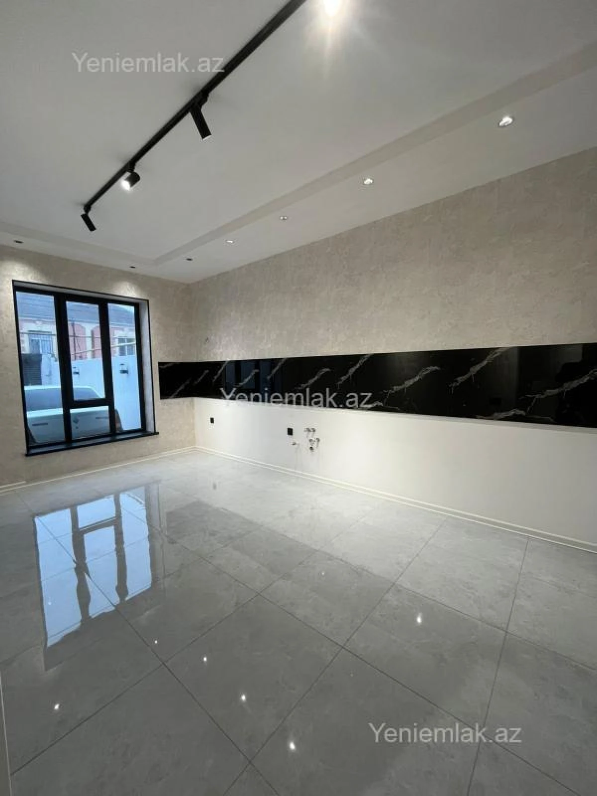Satılır 5 otaqlı həyət evi 150 m²