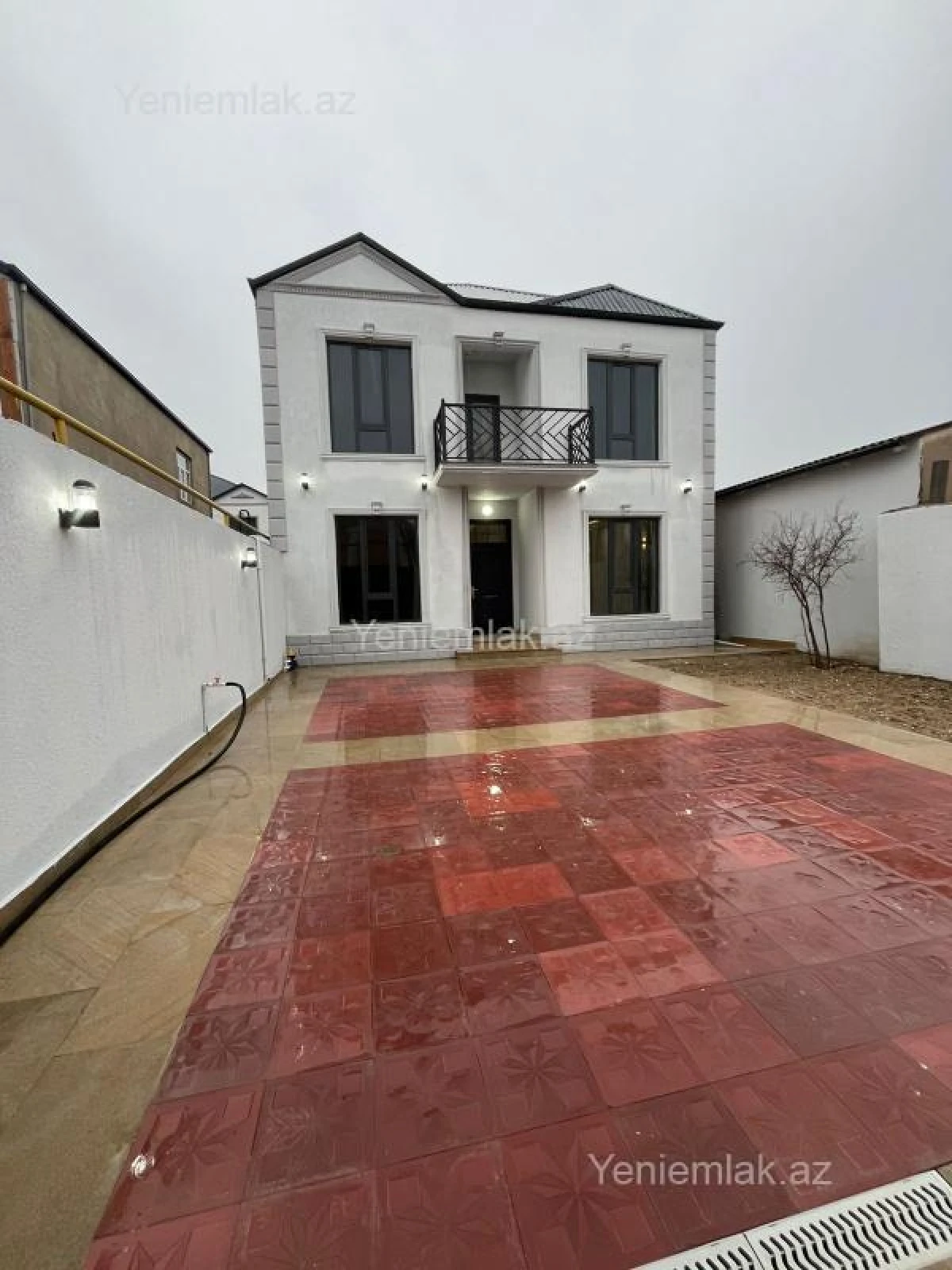 Satılır 5 otaqlı həyət evi 150 m²