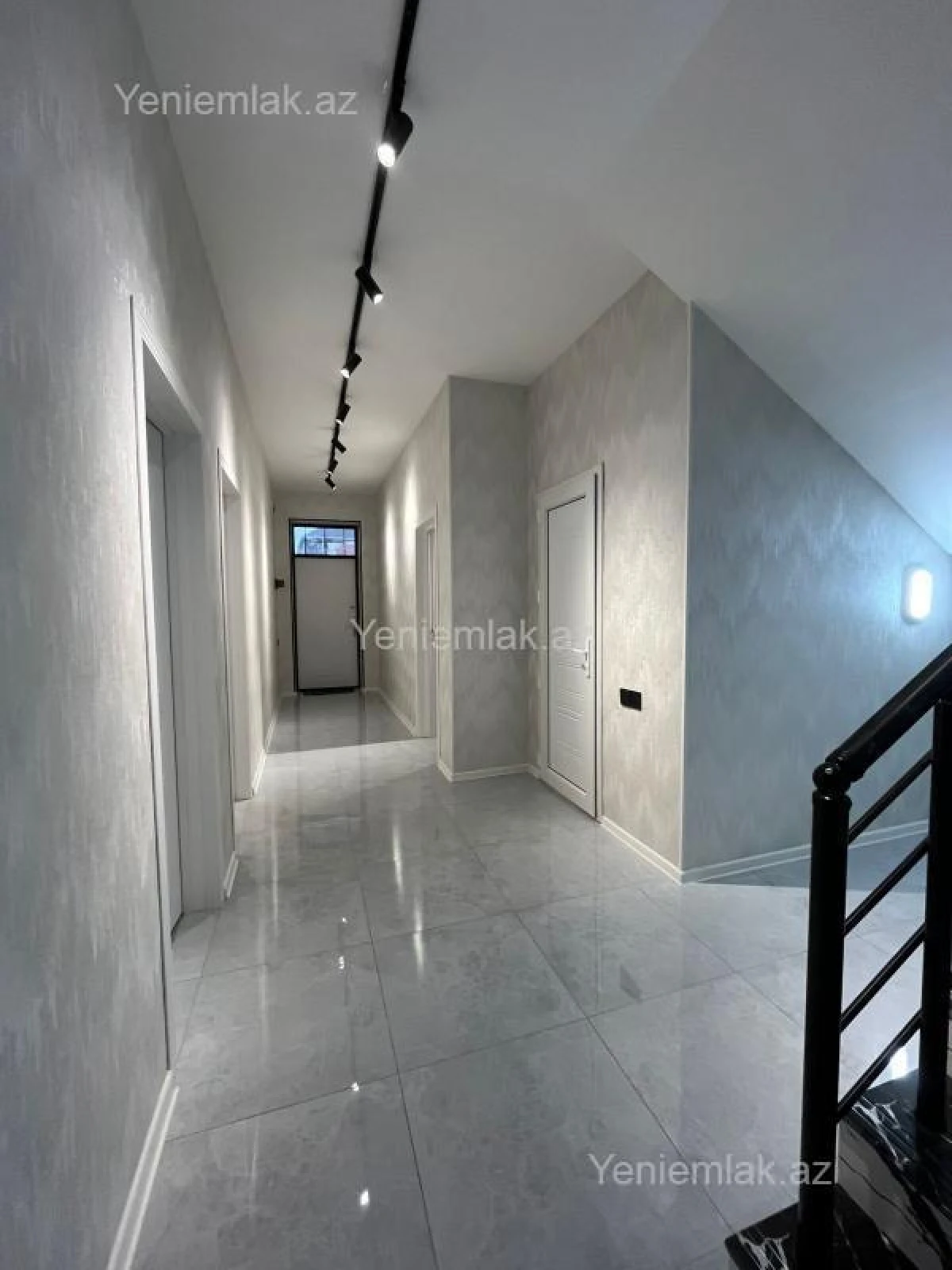 Satılır 5 otaqlı həyət evi 150 m²