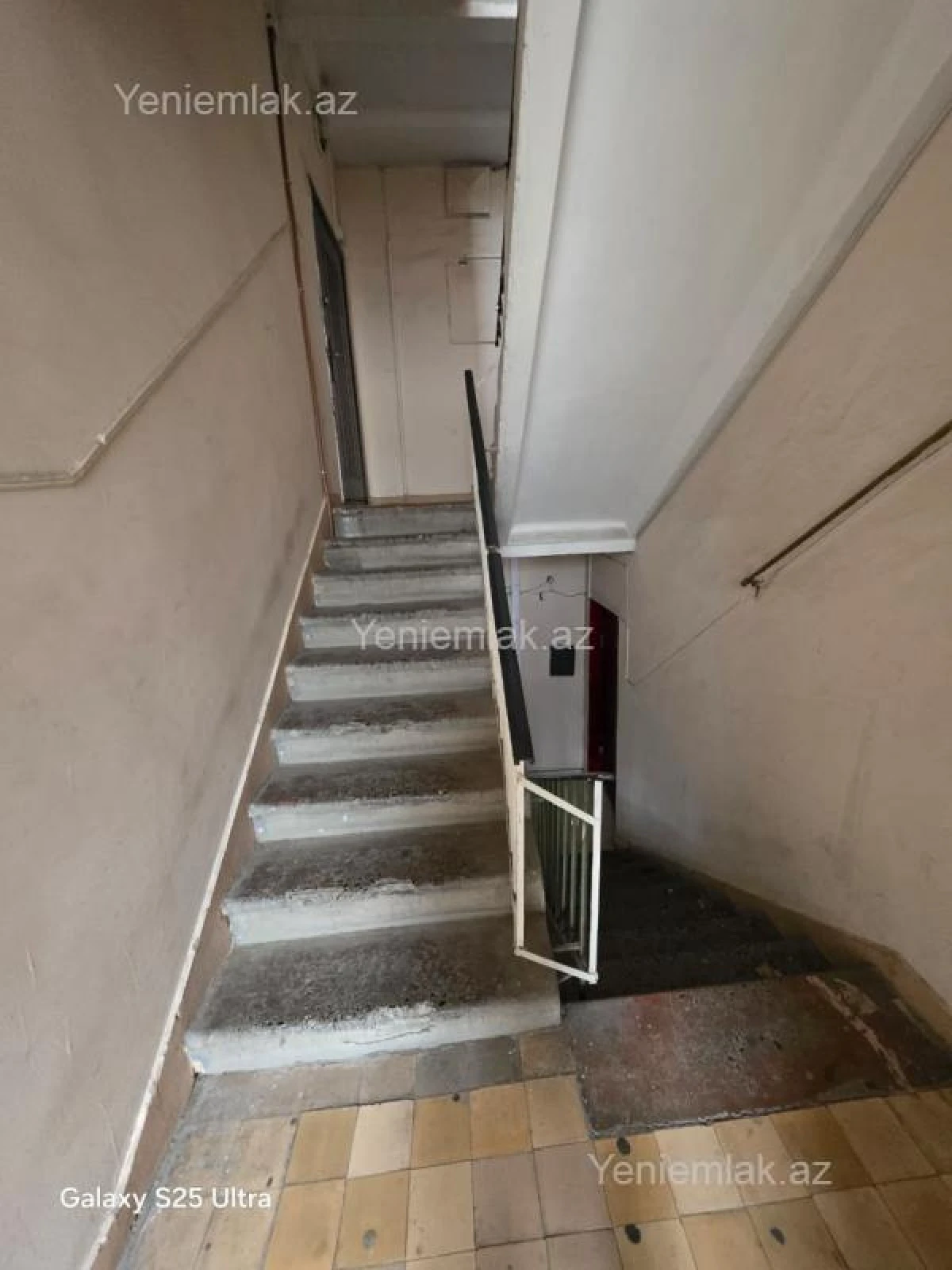 Satılır 2 otaqlı köhnə tikili 55 m²