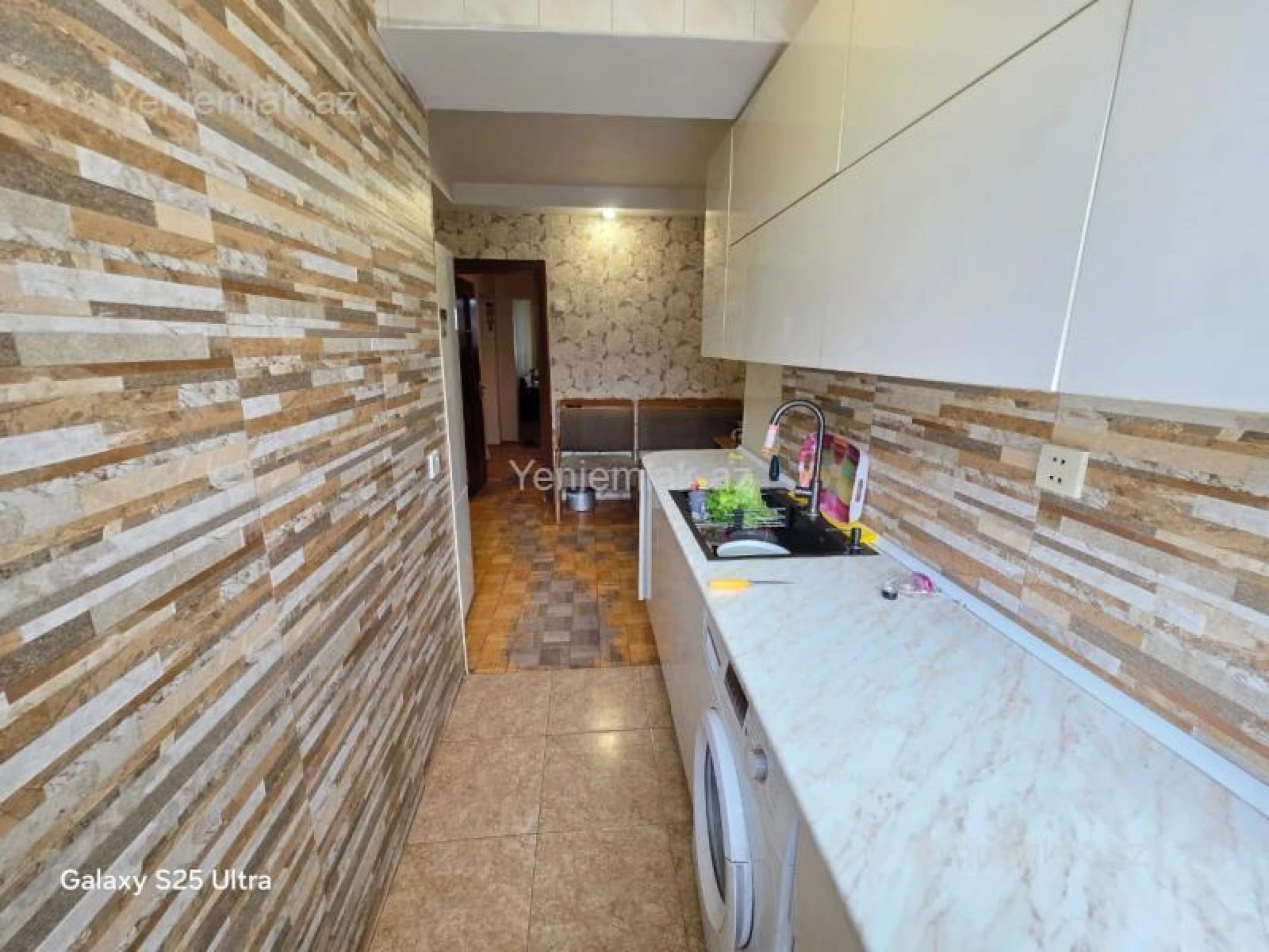 Satılır 2 otaqlı köhnə tikili 55 m²