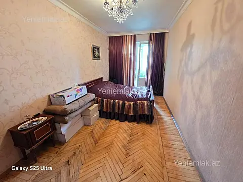 Satılır 2 otaqlı köhnə tikili 55 m²
