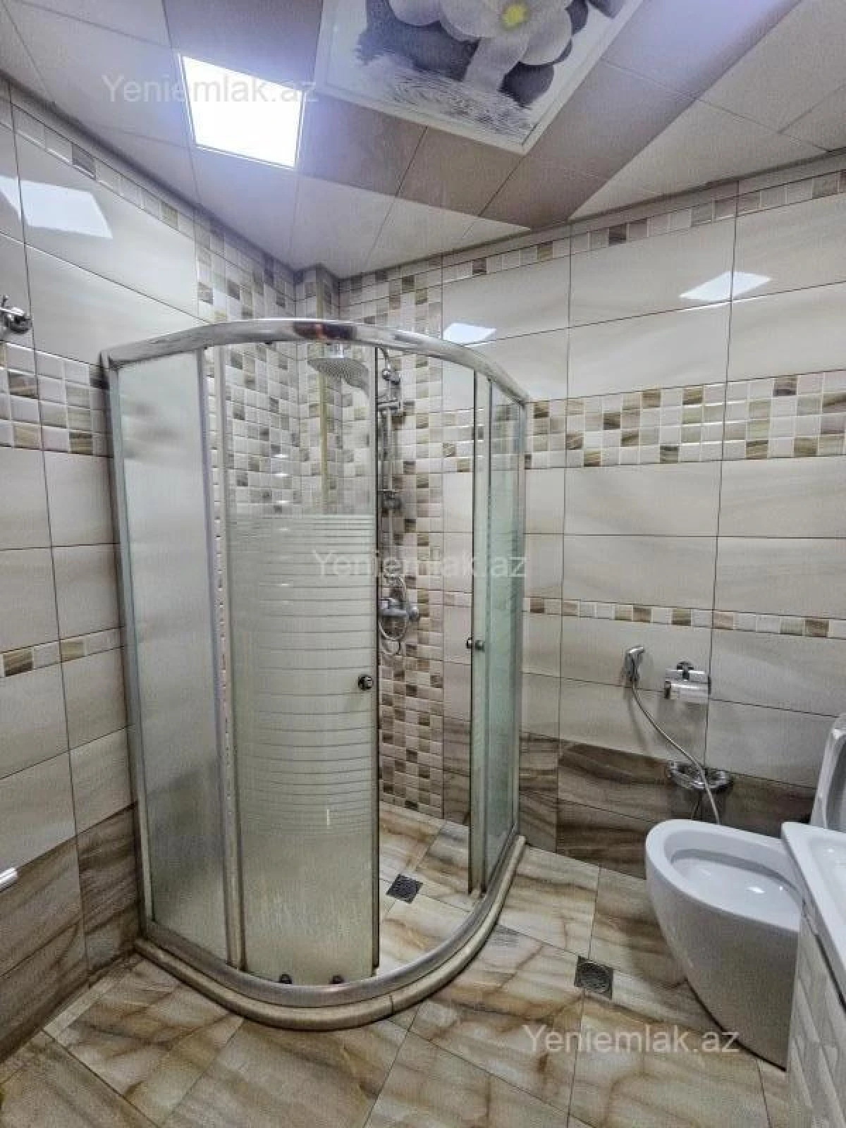 Satılır 1 otaqlı yeni tikili 42 m²