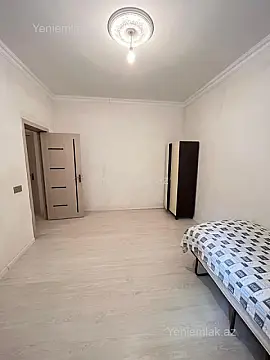 Satılır 5 otaqlı həyət evi 180 m²