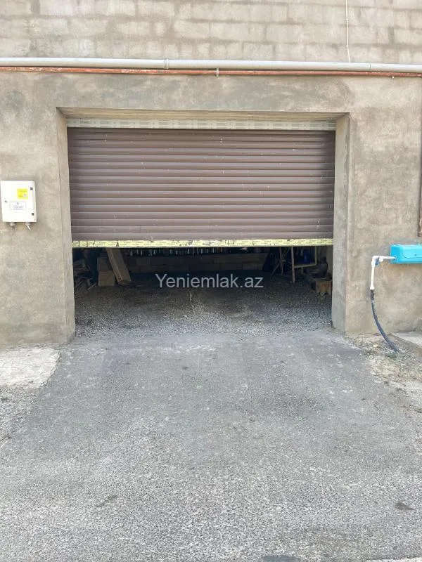 Satılır 5 otaqlı həyət evi 180 m²
