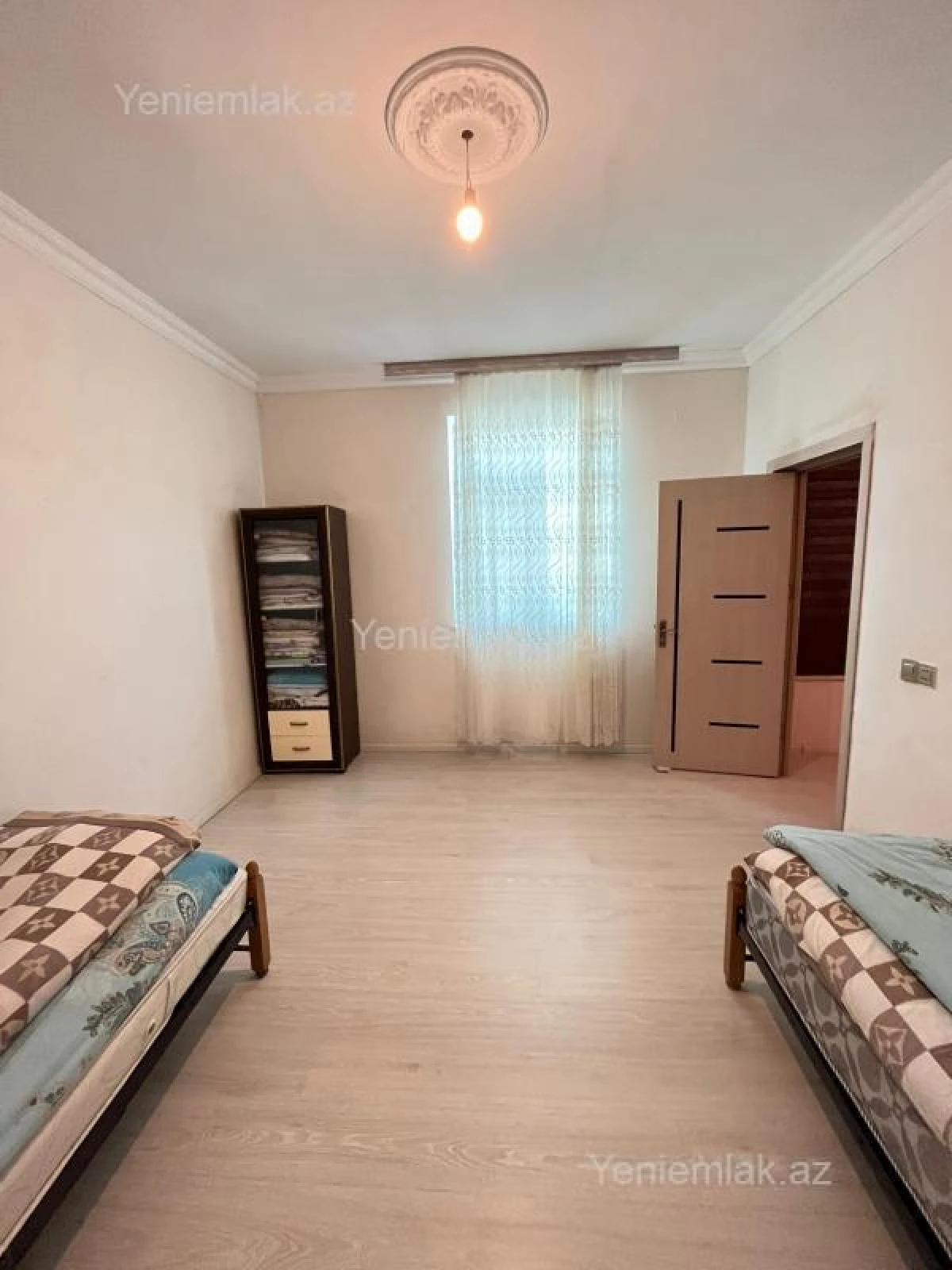 Satılır 5 otaqlı həyət evi 180 m²