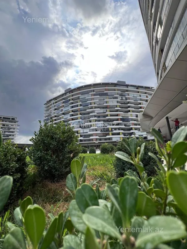 Satılır 2 otaqlı yeni tikili 80 m²