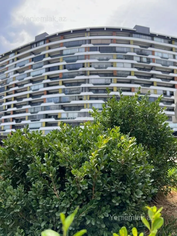 Satılır 2 otaqlı yeni tikili 80 m²