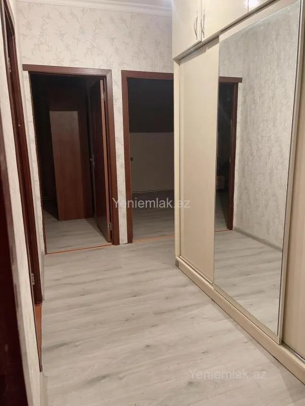 Satılır 9 otaqlı köhnə tikili 80 m²
